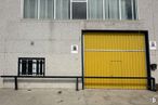 Industrial for rent at Calle Transportistas, 28, Numancia de la Sagra, Toledo, 45230 with door, window, building, sky, cloud, fixture, garage door, road surface, asphalt and wood around