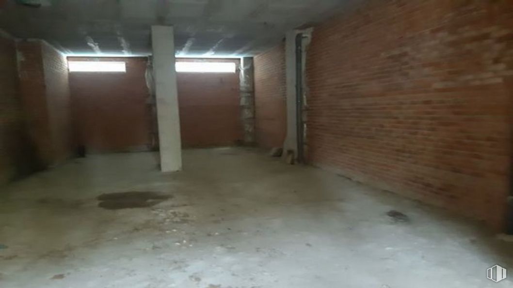 Local en venta en Paseo Convivencia, 3, Torrejón de Ardoz, Madrid, 28850 con animal, madera, casa, suelo, edificio, suelos, madera dura, hormigón, techo y material de construcción alrededor