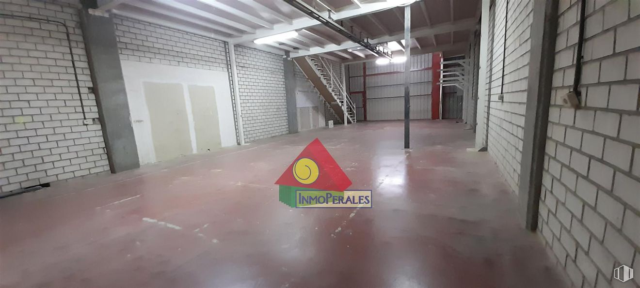 Nave en alquiler en C.C Perales del Carmen, Calle Groenlandia, 6, Getafe, Madrid, 28909 con suelos, suelo, techo, hall, material de construcción, sótano, limpieza y suelo de baldosas alrededor