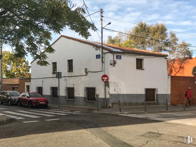 Suelo en venta en Calle Reyes Católicos, 2, Móstoles, Madrid, 28938 con coche, casa, cielo, propiedad, nube, ventana, edificio, rueda, infraestructura y vehículo alrededor