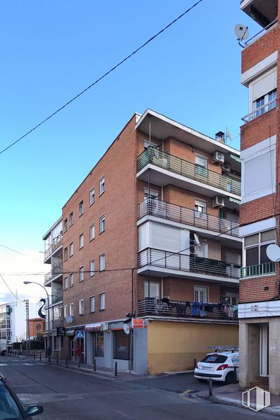 Local en venta en Calle Maestro Serrano, 27, Collado Villalba, Madrid, 28400 con coche, edificio, cielo, ventana, infraestructura, vehículo, diseño urbano, barrio, zona residencial y condominio alrededor