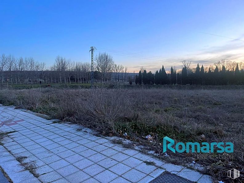 Land for sale at Calle Beethoven, Ávila, 05003 with sky, plant, cloud, natural landscape, grass, plain, landscape, horizon, grassland and grass family around