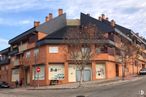 Retail for sale at Calle Alameda, Villanueva del Pardillo, Madrid, 28229 with building, sky, cloud, window, plant, wheel, tire, wood, house and urban design around