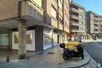 Retail for rent at Avenida Portugal, Ávila, 05001 with motorcycle, tire, wheel, building, automotive lighting, vehicle, sky, automotive tire, window and road surface around