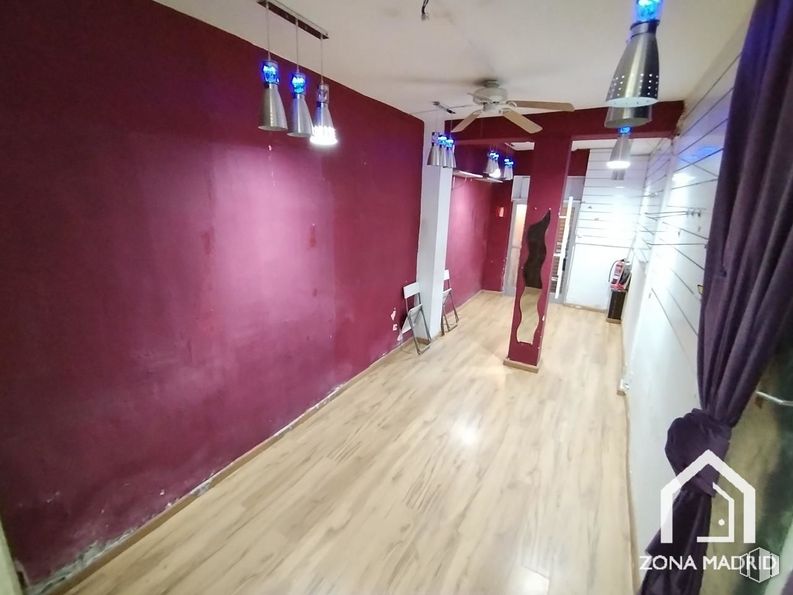 Local en venta en Calle Caravaca, Centro, Madrid, 28012 con ventilador de techo, alumbrado, lámpara, morado, madera, cortina, hall, edificio, suelo y suelos alrededor