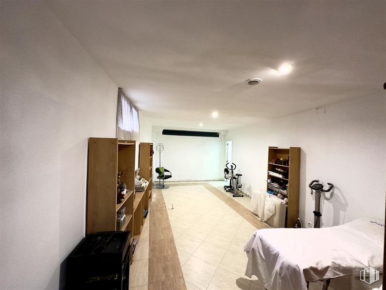 Local en venta en Calle Transradio, Alcobendas, Madrid, 28100 con cama, mueble, alumbrado, propiedad, suelos, suelo, madera, accesorio, mesa y madera dura alrededor