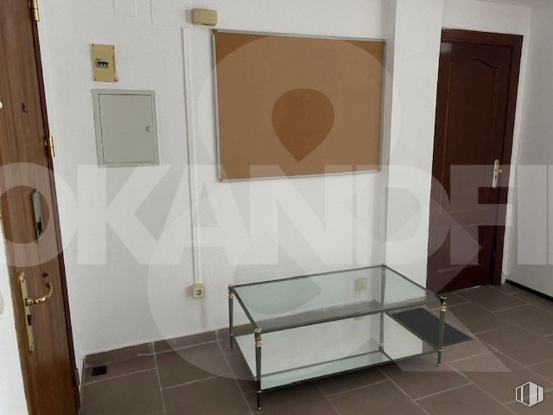 Office for rent at Ronda Buenavista, Toledo, 45005 with table, fixture, door, wood, interior design, automotive exterior, flooring, floor, rectangle and material property around