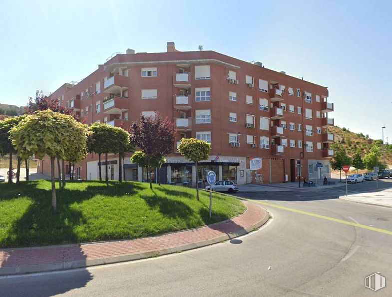 Local en venta en Avenida Berlín, 1, Arganda del Rey, Madrid, 28500 con planta, cielo, edificio, durante el día, propiedad, ventana, infraestructura, superficie de la carretera, diseño urbano y árbol alrededor