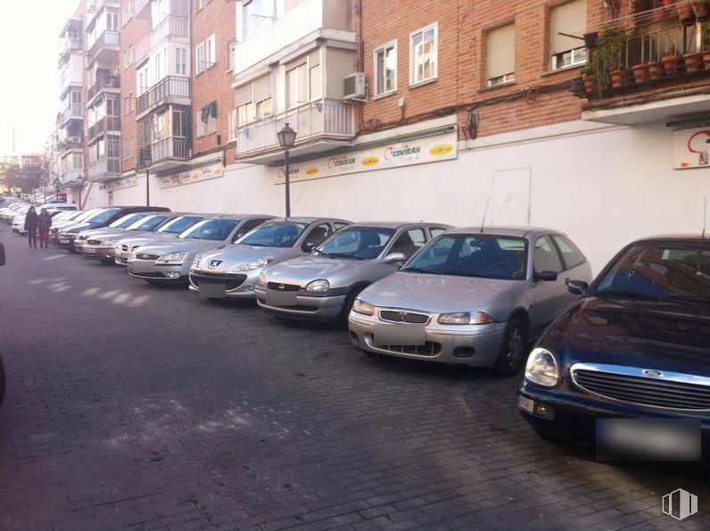 Local en alquiler y venta en Calle Cañada, 20, Alcorcón, Madrid, 28922 con coche, luz de estacionamiento automotriz, vehículo terrestre, edificio, vehículo, ventana, iluminación automotriz, campana, vehículo motorizado y rueda alrededor