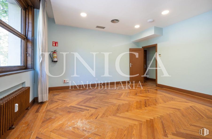 Oficina en venta en Calle Velázquez, Salamanca, Madrid, 28006 con ventana, marrón, madera, accesorio, interiorismo, hall, pintura, tinte para madera, suelos y suelo alrededor