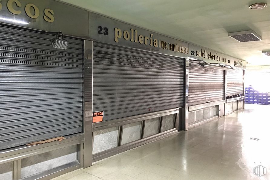 Local en venta en Calle Calderón de la Barca, 9, Navalcarnero, Madrid, 28600 con ebanistería, edificio, accesorio, pared, suelo, gas, material compuesto, vidrio, metal y techo alrededor