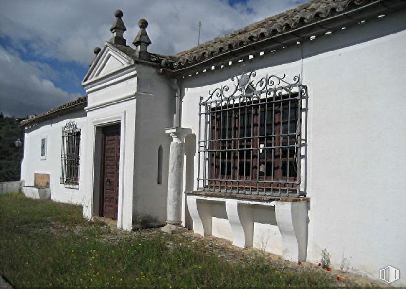 Suelo en venta en Callejón de Bastida, Toledo, 45004 con ventana, planta, nube, cielo, edificio, árbol, puerta, casa, hierba y madera alrededor