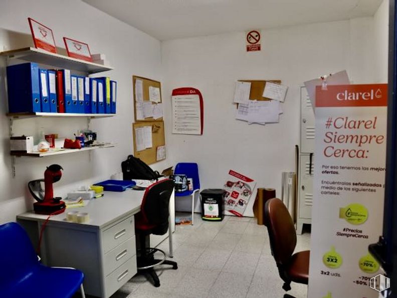 Retail for sale at Calle Alcalá de Henares, Guadalajara, 19003 with chair, bookcase, desk, furniture, building, interior design, drawer, cabinetry, table and service around