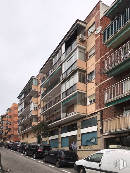 Local en alquiler en Paseo Jesuitas, 22, La Latina, Madrid, 28011 con camioneta, coche, edificio, cielo, vehículo, neumático, rueda, bloque de pisos, ventana y diseño urbano alrededor