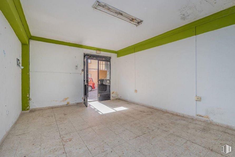 Local en venta en Calle Ancha, Aranjuez, Madrid, 28300 con accesorio, suelos, suelo, edificio, material compuesto, pintura, gas, techo, hormigón y material de construcción alrededor