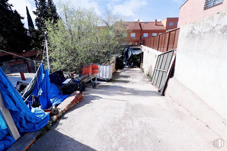 Suelo en venta en Calle Antonio Gaudi, Mejorada del Campo, Madrid, 28840 con cielo, superficie de la carretera, asfalto, nube, edificio, neumático de automoción, árbol, pendiente, vehículo de motor y tintes y matices alrededor