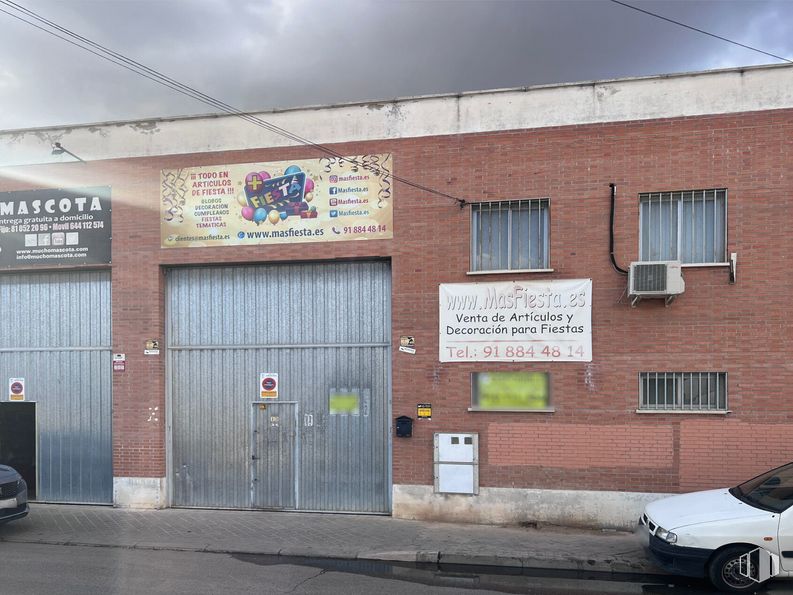 Nave en venta en Polígono industrial Carretera de Loeches, Torrejón de Ardoz, Madrid, 28850 con ventana, coche, edificio, rueda, luz de estacionamiento automotriz, propiedad, neumático, cielo, nube y vehículo alrededor