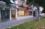 Retail for sale at Zona Postas, Azuqueca de Henares, Guadalajara, 19200 with window, neighbourhood, sidewalk, brick, concrete and brickwork around