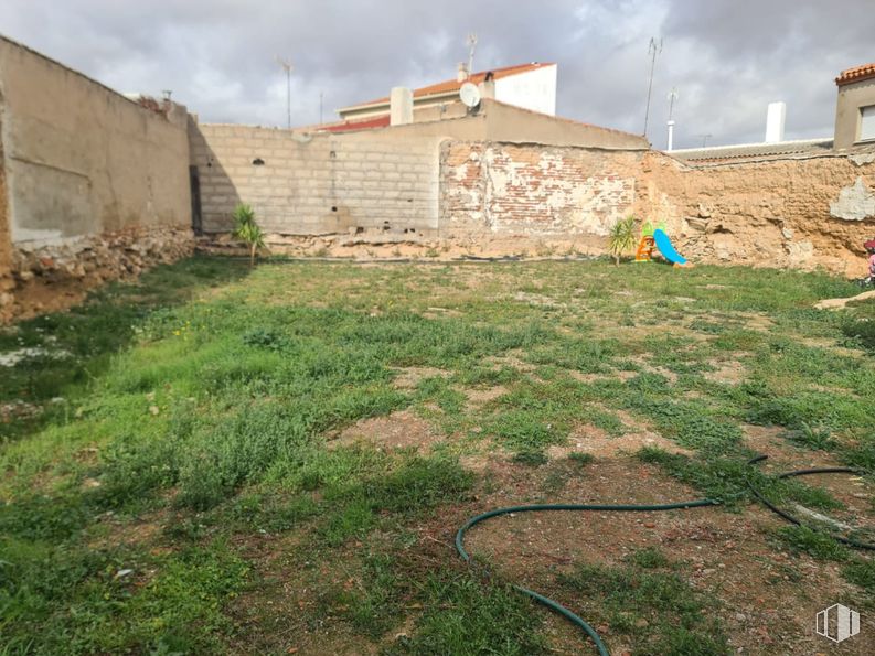 Land for sale at Calle Margarita, 2, Villacañas, Toledo, 45860 with land lot, backyard, yard, soil, lawn and garden around