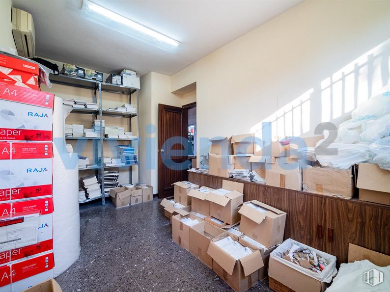 Oficina en venta en Calle Almansa, Moncloa - Aravaca, Madrid, 28040 con caja, caja de envío, estante, estantería, interiorismo, suelo, suelos, techo, madera y habitación alrededor