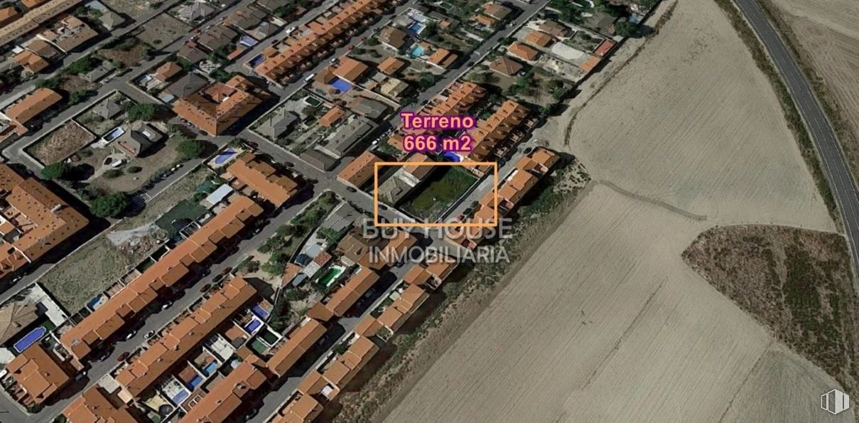 Land for sale at Casco urbano, Numancia de la Sagra, Toledo, 45230 with building, urban design, wood, thoroughfare, road surface, house, real estate, landscape, roof and cityscape around