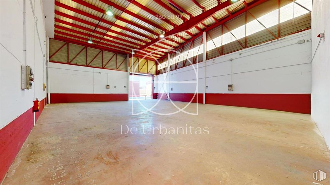 Industrial for sale & for rent at Poligono Rompecubas, Valdemoro, Madrid, 28341 with flooring, floor, ceiling, composite material, hall, design, daylighting, paint, varnish and plaster around