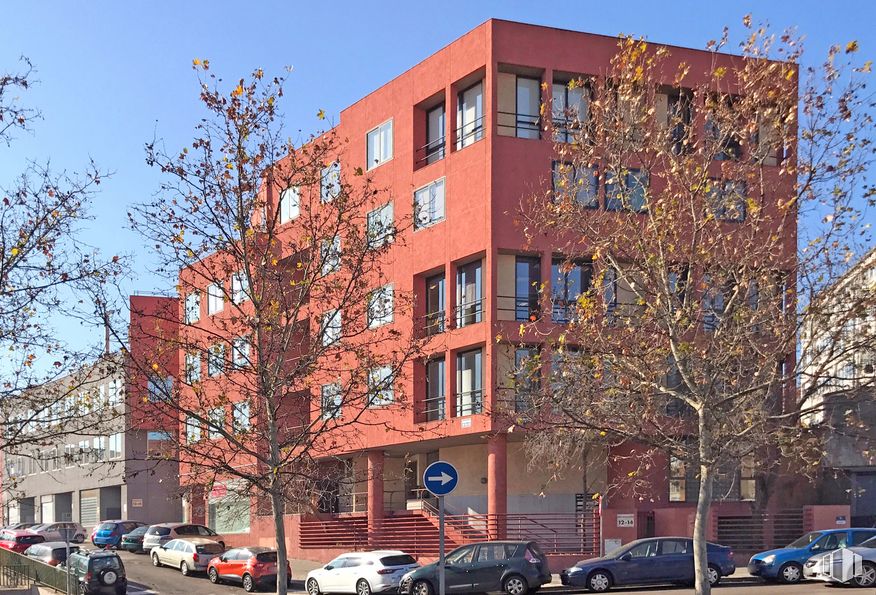 Oficina en venta en Calle San Romualdo, 12, San Blas - Canillejas, Madrid, 28037 con edificio, planta, ventana, tiempo de día, cielo, árbol, rama, bloque de pisos, ramita y diseño urbano alrededor