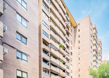 Retail for sale at Fuencarral - El Pardo, Fuencarral - El Pardo, Madrid, 28029 with building, window, sky, cloud, property, tower block, architecture, urban design, condominium and neighbourhood around