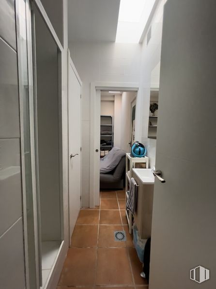 Local en venta en Avenida Ciudad de Barcelona, 178, Retiro, Madrid, 28007 con edificio, accesorio, casa, madera, suelos, puerta, madera dura, techo, planta de interior y apartamento alrededor