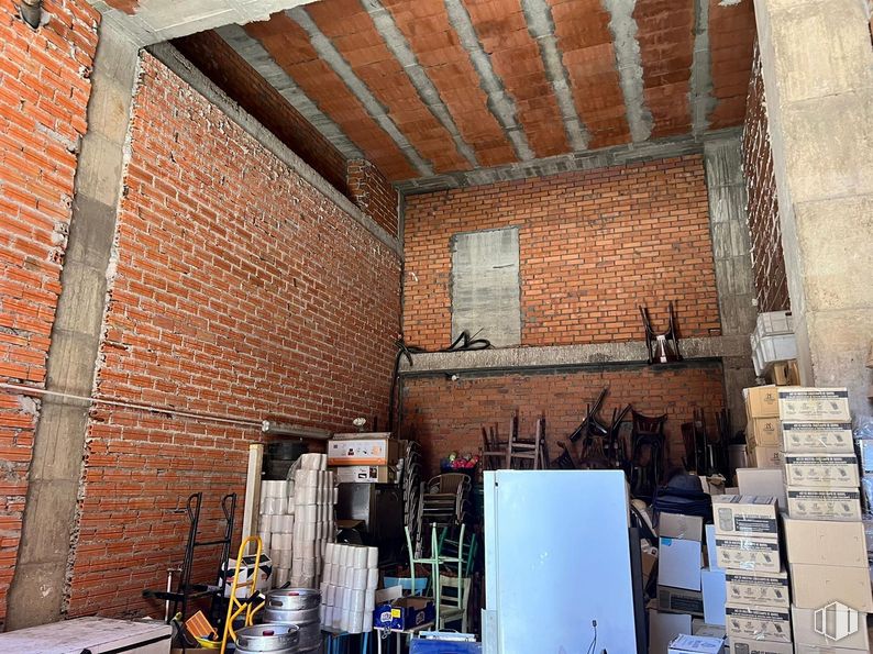 Local en venta en Zona Centro, Arganda del Rey, Madrid, 28500 con propiedad, edificio, madera, alumbrado, albañilería, interiorismo, ladrillo, pared, material de construcción y ventana alrededor