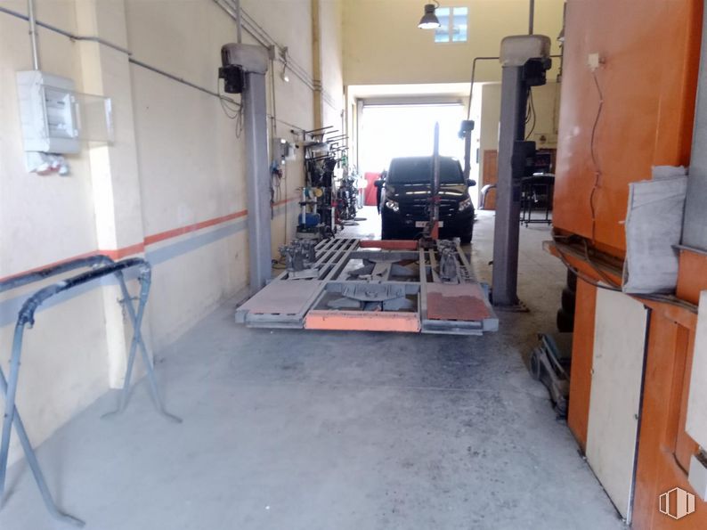 Nave en alquiler en Polígono industrial Villa de Azaña, Numancia de la Sagra, Toledo, 45230 con coche, edificio, neumático, diseño automovilístico, suelos, suelo, rueda, cableado eléctrico, gas y vehículo alrededor