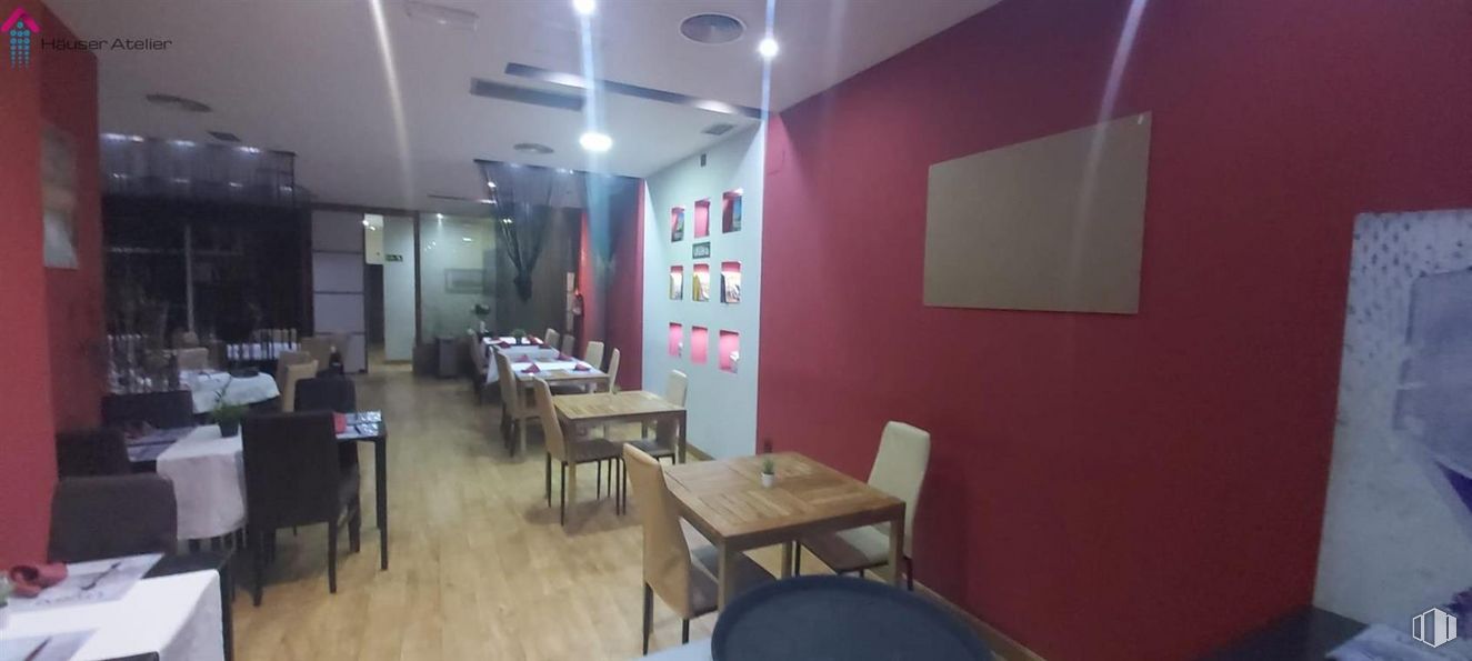 Local en alquiler en Zona Centro, Arganda del Rey, Madrid, 28500 con silla, mesa, mueble, interiorismo, suelo, pared, suelos, madera, espacio y edificio alrededor