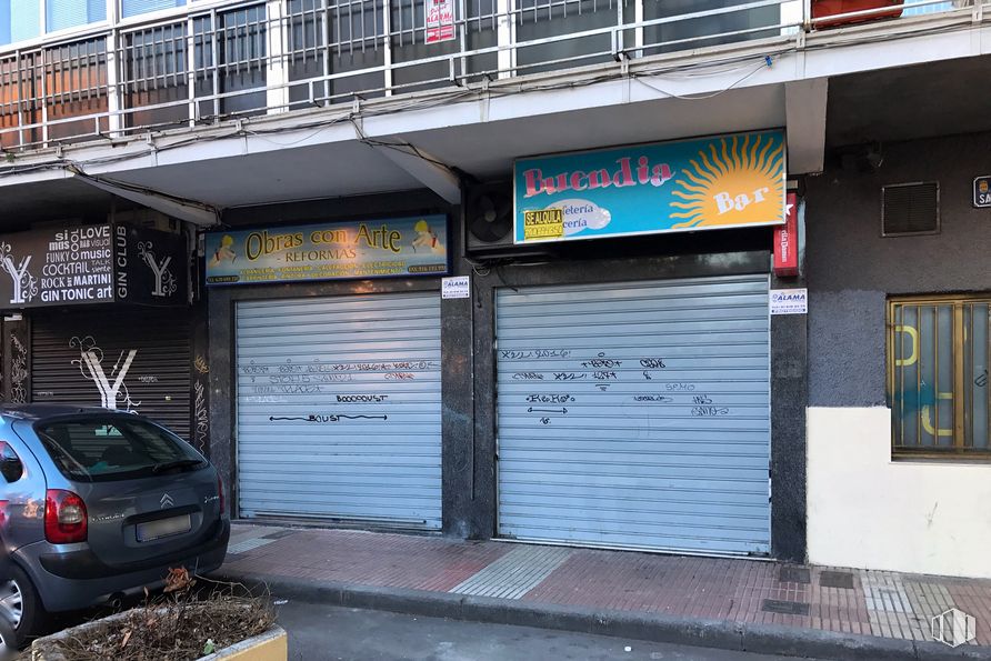 Local en alquiler en Avenida Alcalde José Aranda, 53, Alcorcón, Madrid, 28924 con coche, neumático, ventana, luz de estacionamiento automotriz, rueda, edificio, propiedad, vehículo, infraestructura y placa de matrícula del vehículo alrededor