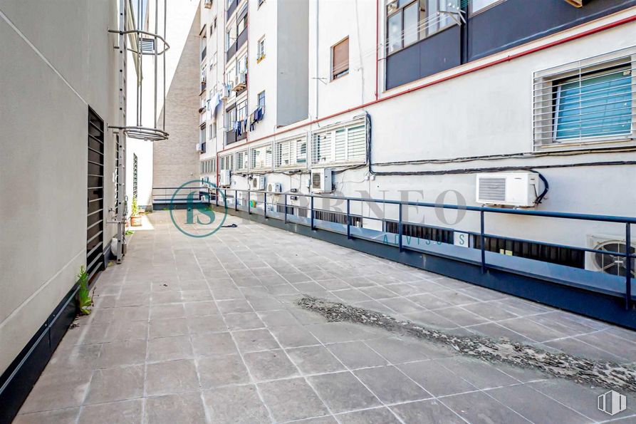 Oficina en venta en Calle Robledillo, 9, Chamberí, Madrid, 28003 con ventana, edificio, superficie de la carretera, diseño urbano, acera, fachada, suelos, material compuesto, asfalto y ciudad alrededor