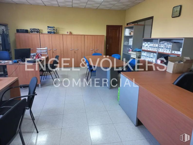 Industrial for sale at Calle Puerto Guadarrama, Móstoles, Madrid, 28935 with chair, table, cabinetry, furniture, building, desk, flooring, floor, clock and event around