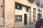 Retail for sale & for rent at Calle Larra, 10, Centro, Madrid, 28004 with car, door, window, vehicle, automotive lighting, building, vehicle registration plate, plant, sidewalk and road surface around