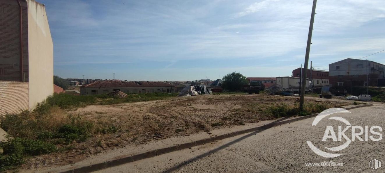 Suelo en venta en Travesía San Sebastián, Recas, Toledo, 45211 con edificio, nube, cielo, ecorregión, planta, superficie de la carretera, asfalto, lote de terreno, paisaje y vía pública alrededor