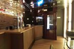 Retail for rent at Zona Huertas - Cortes, Centro, Madrid, 28005 with door, interior design, ceiling, wood stain, light fixture, restaurant, hardwood, varnish and bar around