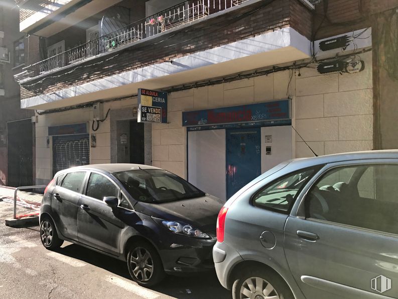 Industrial for sale at Calle Jabiru, 8, Carabanchel, Madrid, 28025 with wheel, car, tire, vehicle, motor vehicle, automotive lighting, automotive tire, automotive design, alloy wheel and mode of transport around