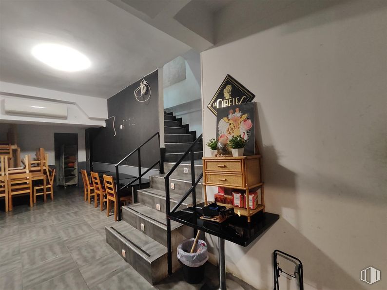 Local en venta en Calle Delicias, Arganzuela, Madrid, 28045 con lámpara, alumbrado, edificio, interiorismo, silla, casa, madera, suelos, sala de estar y techo alrededor