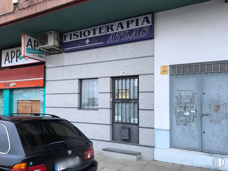 Local en alquiler en Avenida Coronel Baeza, 19, Toledo, 45004 con coche, ventana, puerta, luz de estacionamiento automotriz, luz trasera y de freno automotriz, luz de posición lateral automotriz, vehículo, vehículo motorizado, iluminación automotriz y neumático automotriz alrededor