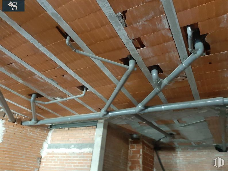 Local en venta en Calle Carrera del Mediodía, Morata de Tajuña, Madrid, 28530 con madera, albañilería, haz, edificio, material de construcción, suelo, tinte para madera, ladrillo, propiedad material y madera dura alrededor