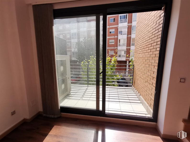 Oficina en venta en Calle Cronos, 20, San Blas - Canillejas, Madrid, 28037 con accesorio, edificio, madera, puerta, sombra, interiorismo, planta, suelo, casa y suelos alrededor