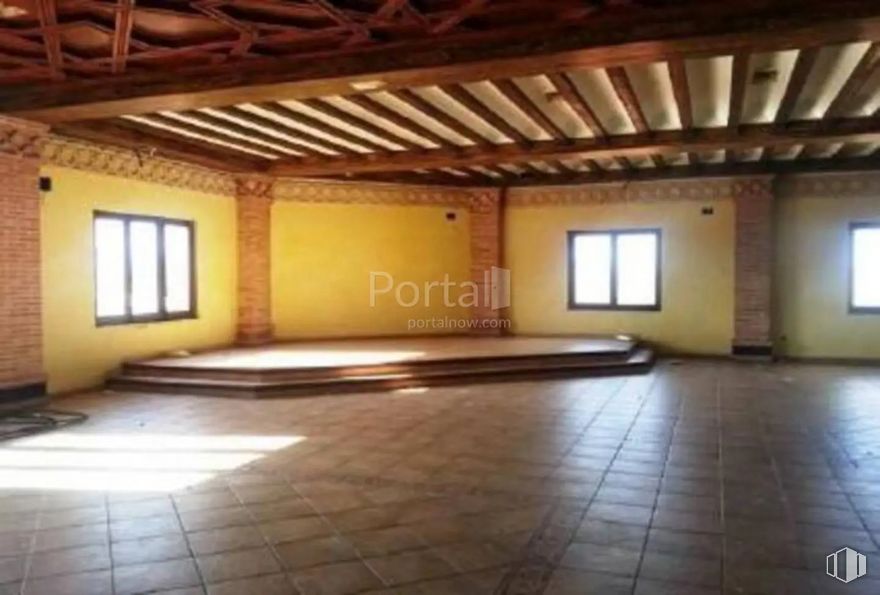 Local en venta en Calle San Vicente, Pulgar, Toledo, 45125 con ventana, accesorio, madera, arquitectura, suelos, suelo, pared, inmobiliario, edificio y tintes y matices alrededor