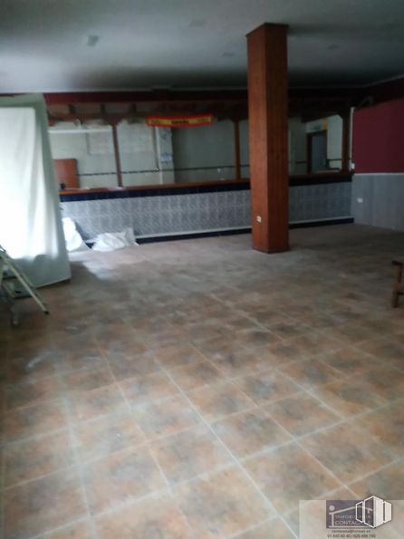 Retail for rent at Zona centro, Colmenar Viejo, Madrid, 28770 with tile flooring, fixture, floor, flooring, composite material, wood, ceiling, building material, curtain and concrete around