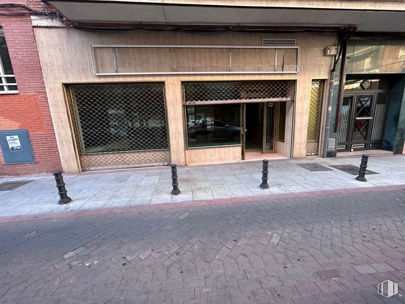 Local en venta en Calle San Blas, 2, Alcorcón, Madrid, 28921 con ventana, edificio, superficie de la carretera, asfalto, acera, sombra, carretera, fachada, ciudad y tintes y sombras alrededor