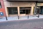 Retail for sale at Calle San Blas, 2, Alcorcón, Madrid, 28921 with window, building, road surface, asphalt, sidewalk, shade, road, facade, city and tints and shades around