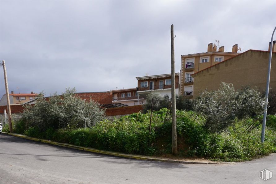 Suelo en venta en Calle Cuevas, 3, Campo Real, Madrid, 28510 con planta, nube, cielo, propiedad, edificio, lote de terreno, diseño urbano, ventana, superficie de la carretera y asfalto alrededor