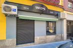 Retail for sale at Calle Amaniel, 36, Centro, Madrid, 28015 with property, architecture, window, fixture, wall, neighbourhood, facade, real estate, font and gas around