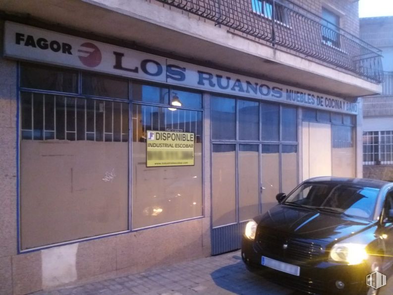 Local en alquiler en Ronda Almendros, 8, Arganda del Rey, Madrid, 28500 con coche, luz de estacionamiento automotriz, neumático, vehículo terrestre, vehículo, rueda, ventana, propiedad, edificio y campana alrededor